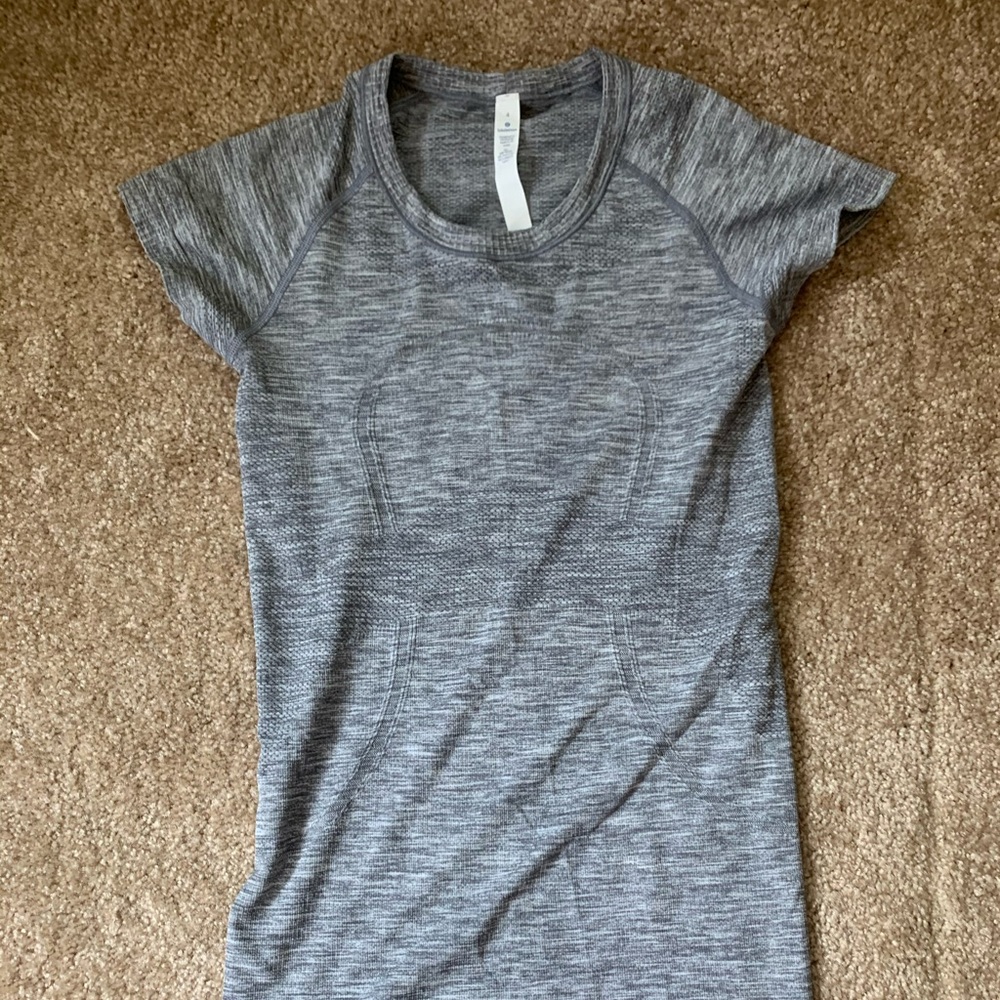Lululemon top